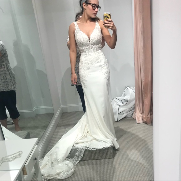 Essence Designs (Essence of Australia) Wedding Dress - Picture 14 of 14